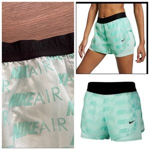NIKE air 2 IN 1 running SHORTS. Green, Black